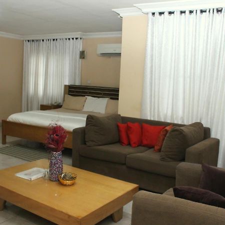 מלון לגוס Hillside Gardens Ltd מראה חיצוני תמונה